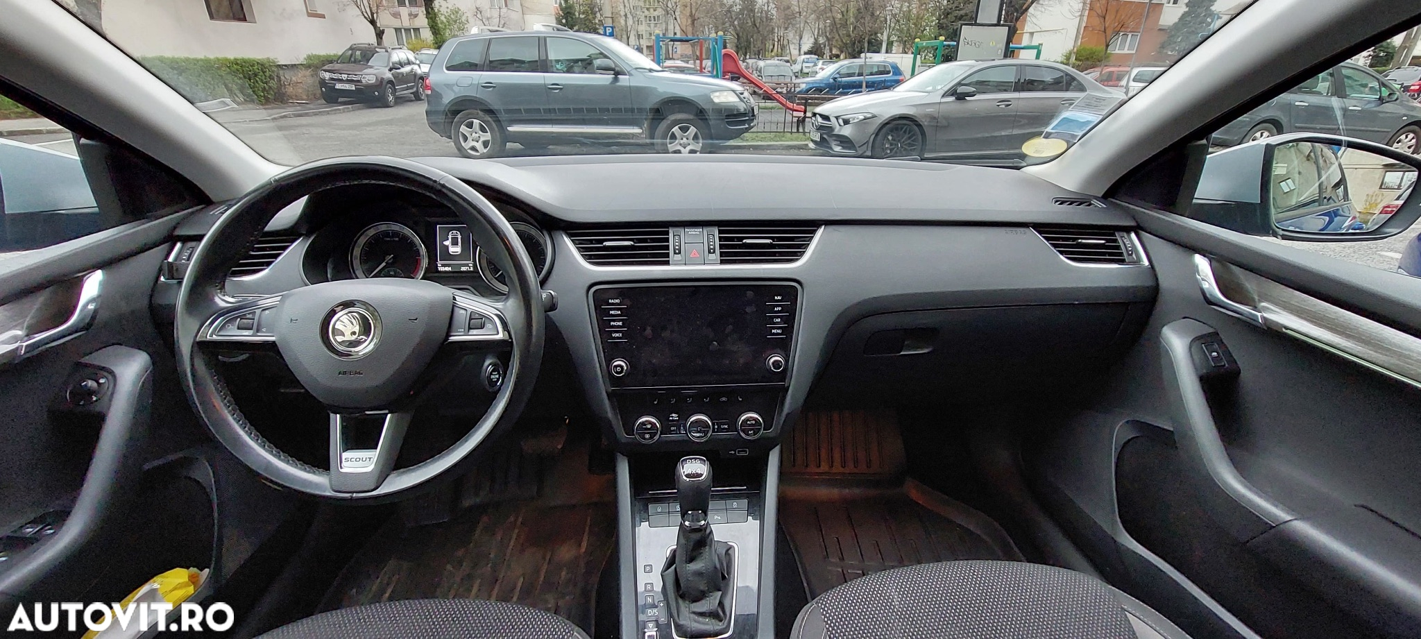 Skoda Octavia Combi Diesel 2.0 TDI 4X4 DSG Scout - 10