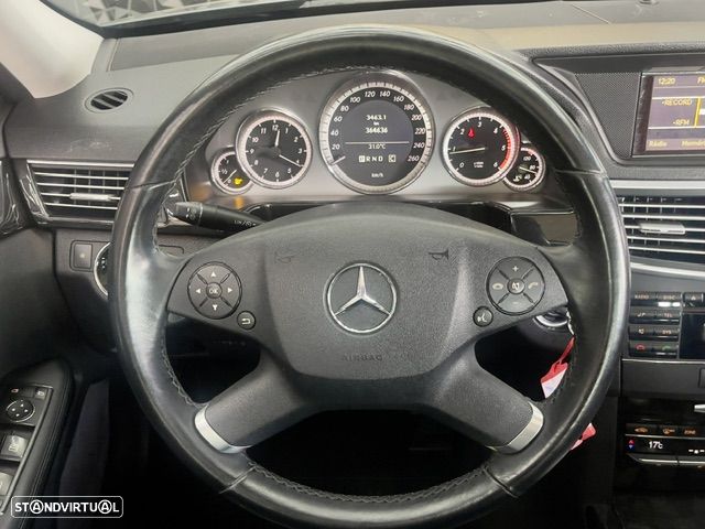 Mercedes-Benz E 220 CDi Avantgarde BlueEfficiency Auto - 11