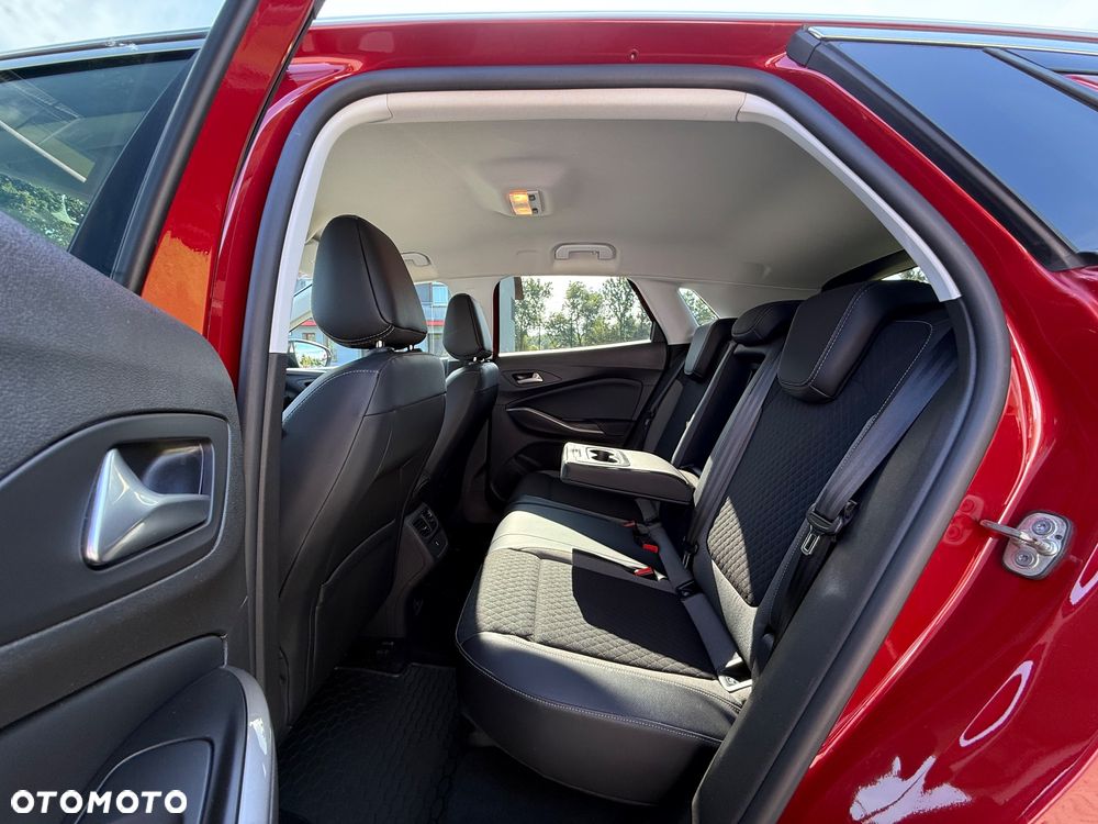 Opel Grandland X 1.2 T GPF Design&Tech S&S - 22