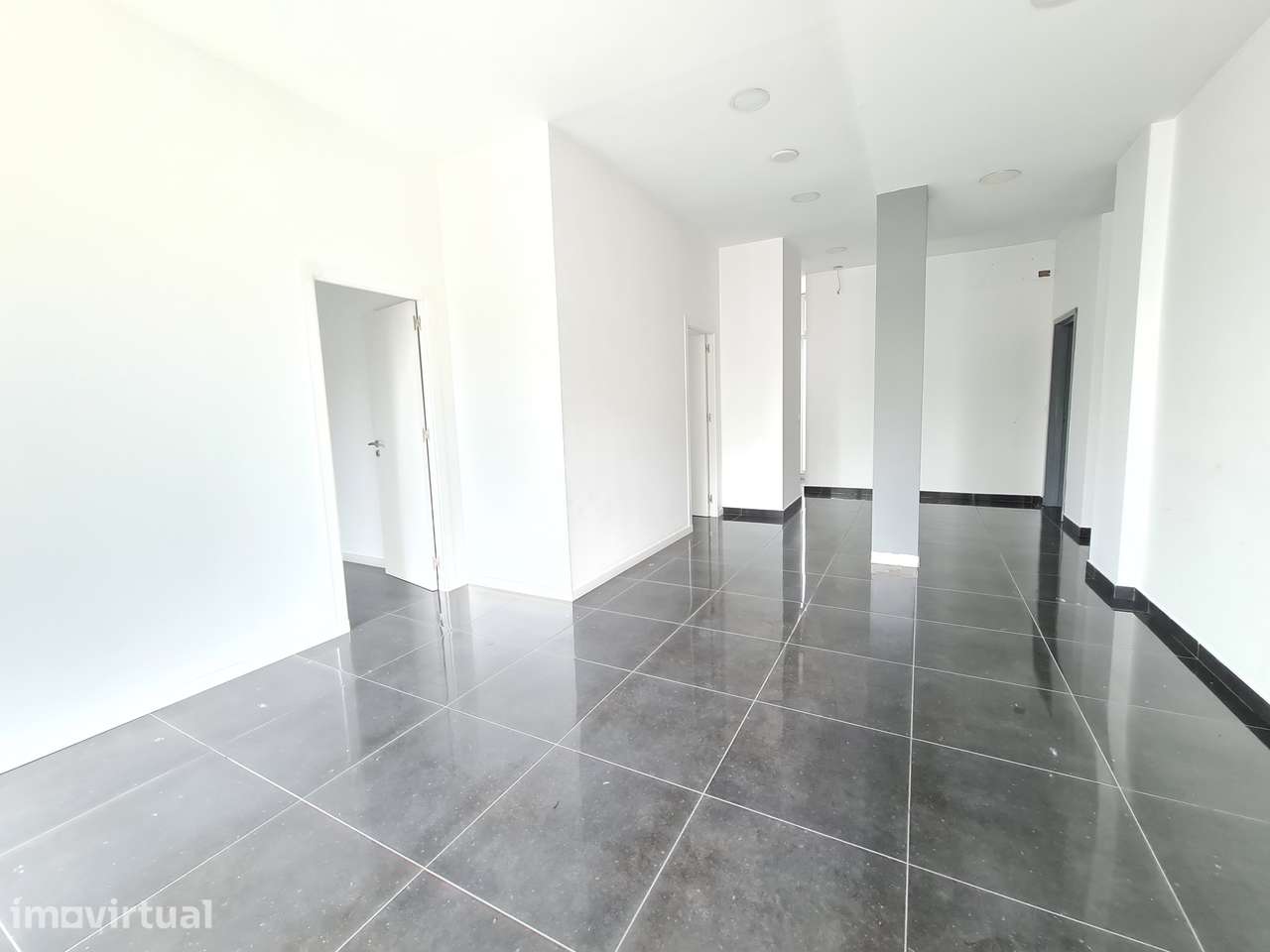 Loja p/ comércio c/ cave 100m2 em Dume - Braga - Grande imagem: 4/15