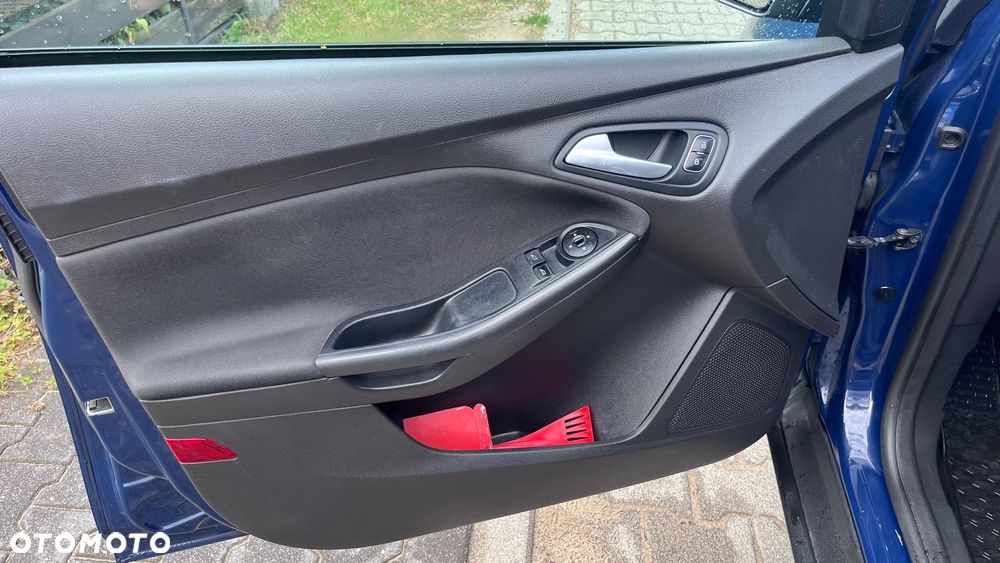 Ford Focus 1.5 TDCi SYNC Edition - 15