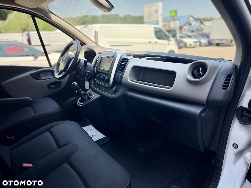 Renault Trafic - 18