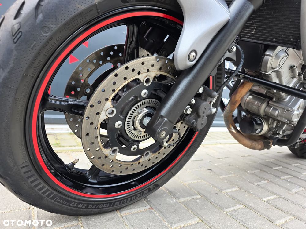 Suzuki Gladius - 14