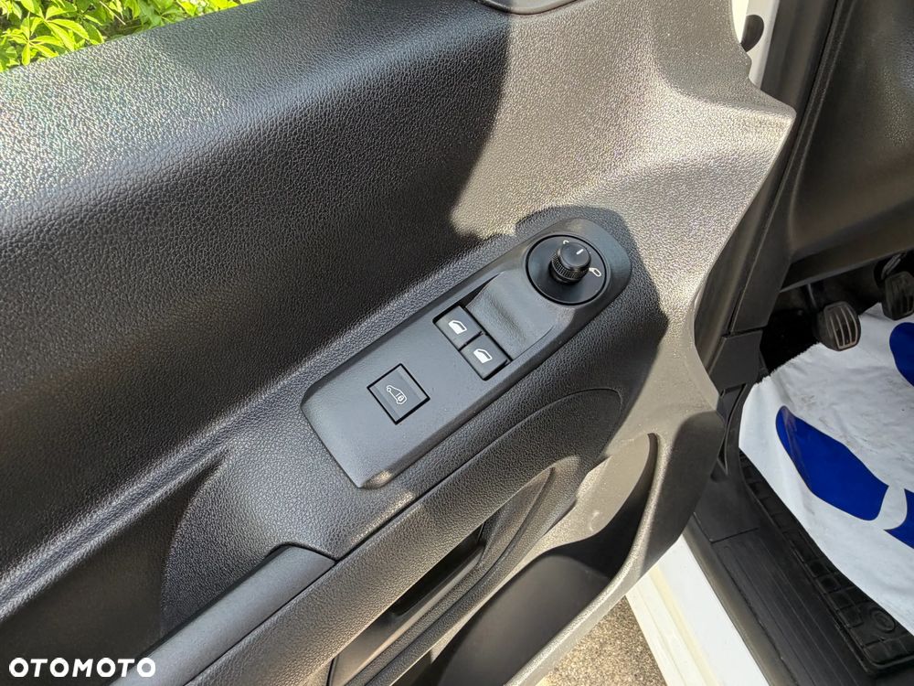 Citroën Berlingo XL 1.5 BlueHDI Feel S&S - 28