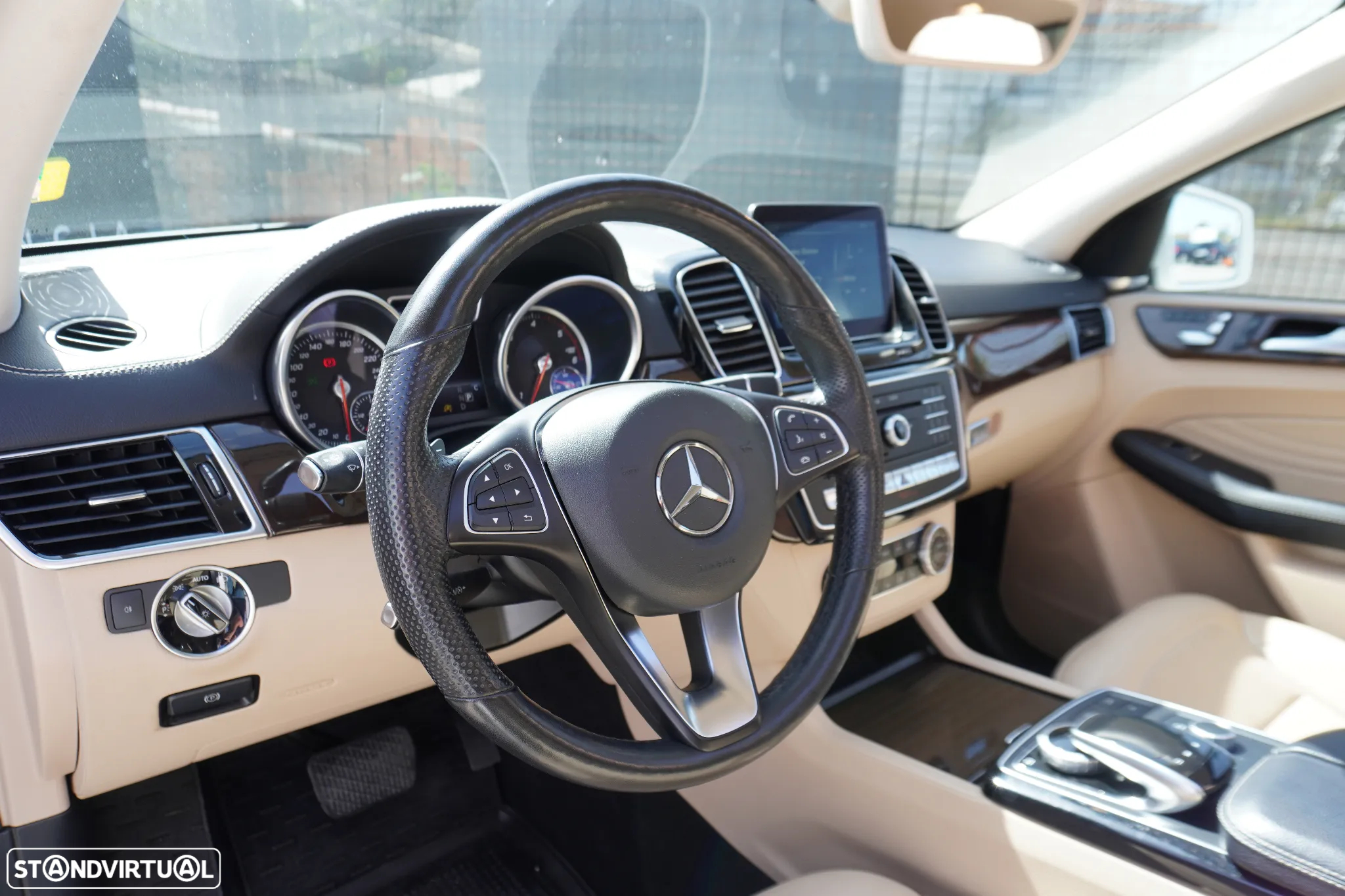 Mercedes-Benz GLE 350 d 4Matic 9G-TRONIC AMG Line - 9