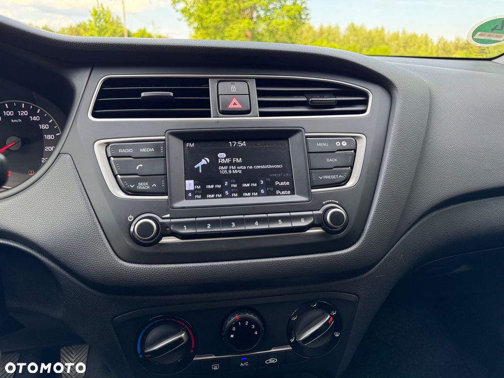 Hyundai i20 1.2 Trend - 18