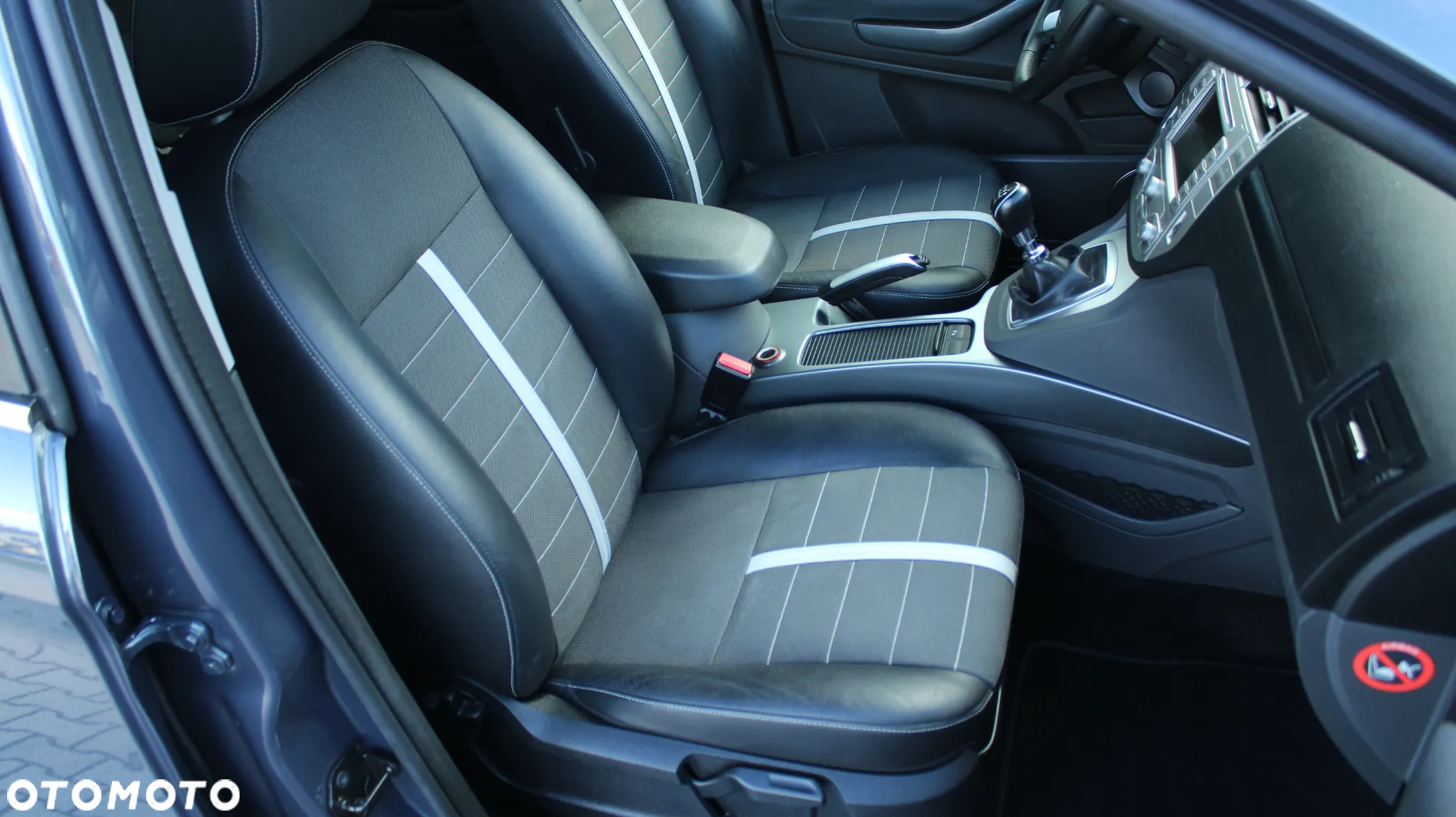 Ford Kuga 2.0 TDCi Titanium S - 24