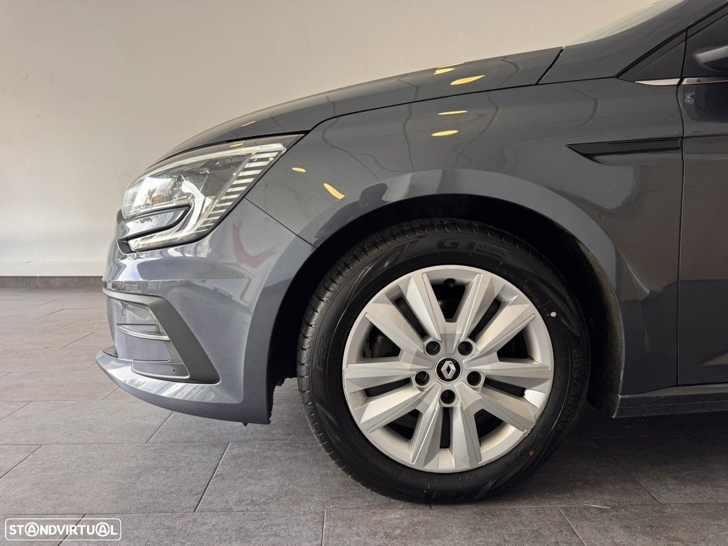Renault Mégane Sport Tourer - 9
