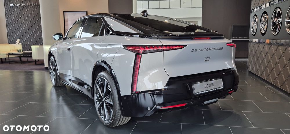 DS Automobiles N°8 - 4