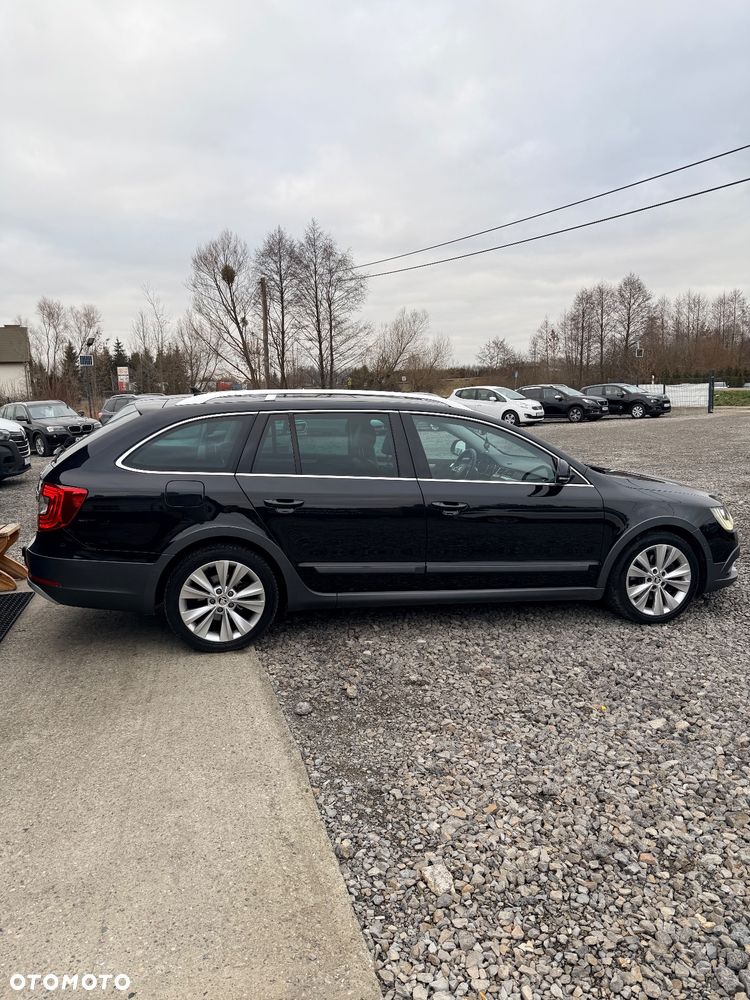 Skoda Superb 2.0 TDI Green tec 4x4 DSG Ambition - 6