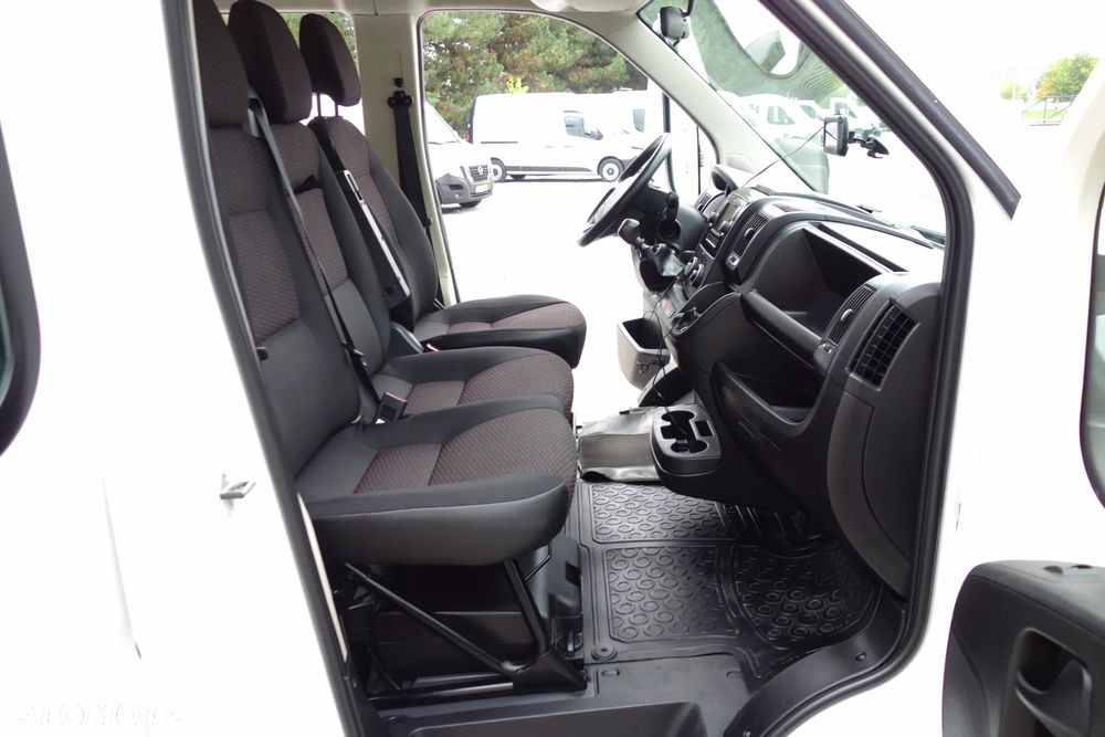 Peugeot Boxer Doka 7 Osobowa 2.2 Bluehdi 165 KM Klima Webasto - 19