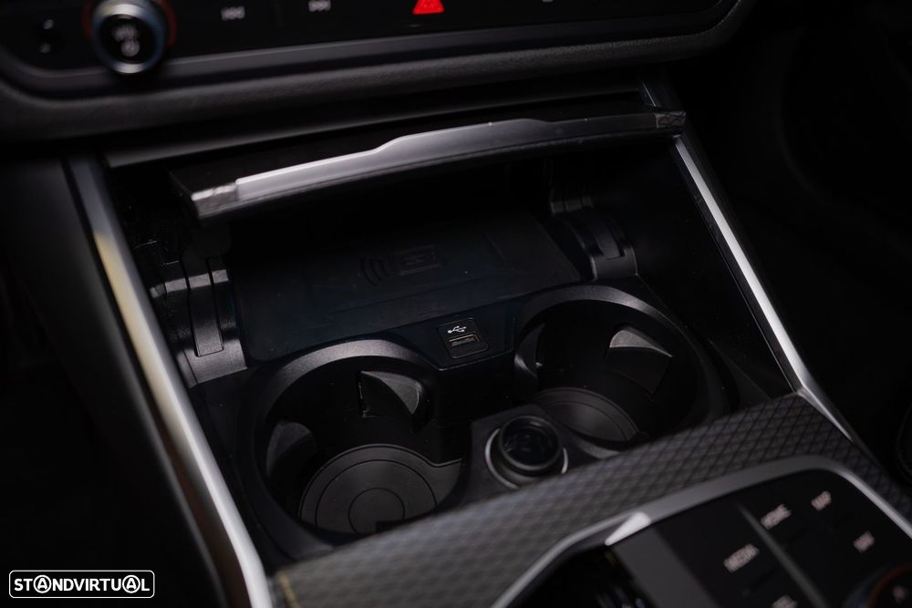 BMW 320 e Pack M Auto - 44