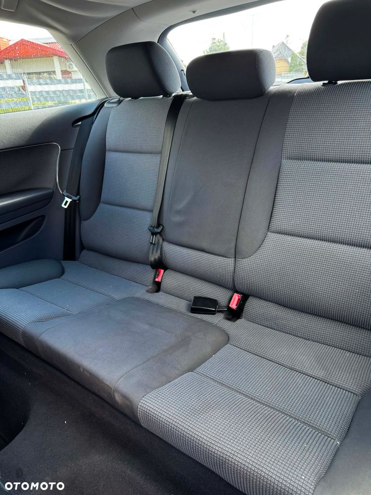 Audi A3 3-drzwiowe 1.6 Attraction - 11