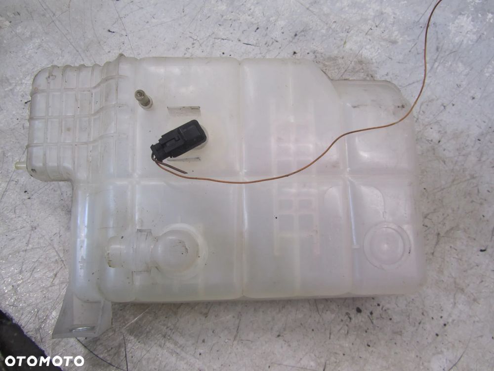 Iveco Daily 11r->3.0 HPI zbiorniczek wyrównawczy - 2