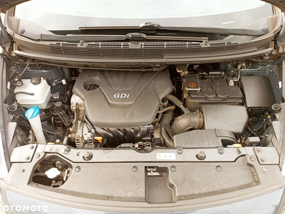 Kia Carens 1.6 GDI L 7os EU6 - 40