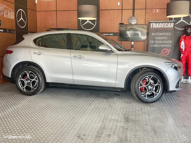 Alfa Romeo Stelvio 2.2 D Veloce Q4 AT8 - 23