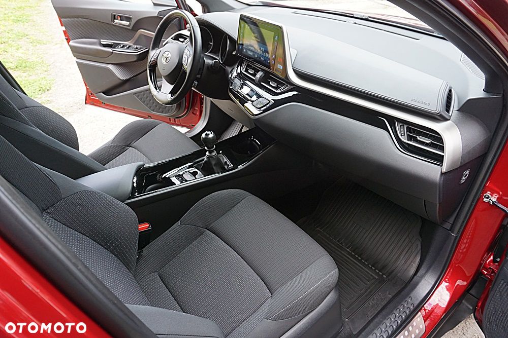 Toyota C-HR 1.2 Turbo Team Deutschland - 24