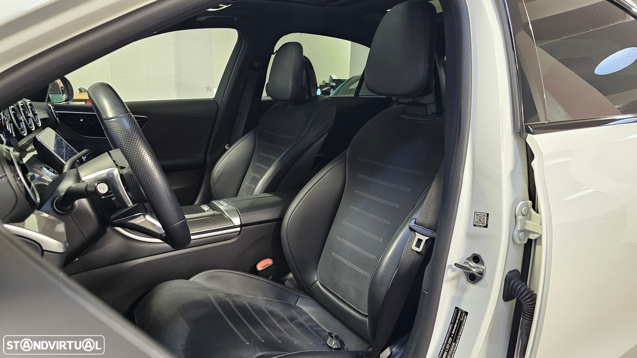 Mercedes-Benz C 300 d AMG Line - 32