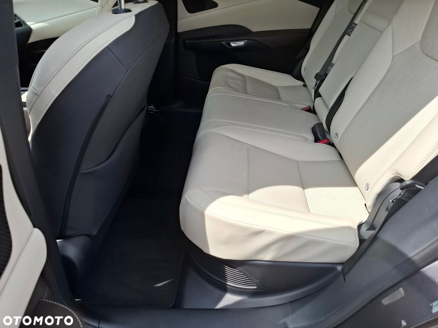 Lexus RX 350h Prestige - 19