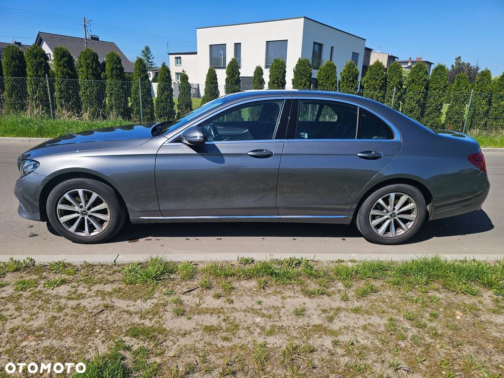 Mercedes-Benz Klasa E 220 d 9G-TRONIC - 4