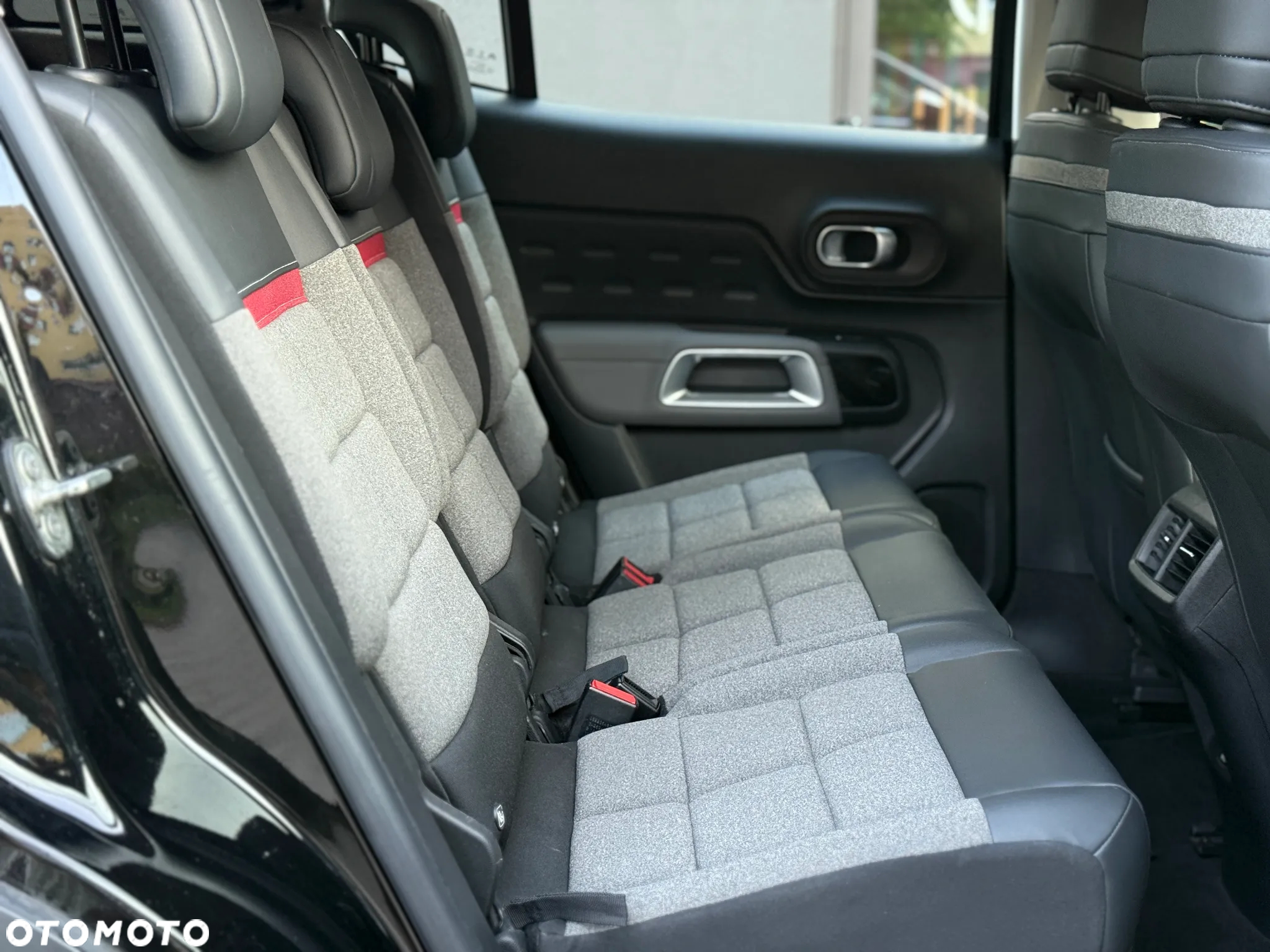 Citroën C5 Aircross Hybrid 225 e.EAT8 SHINE PACK - 23