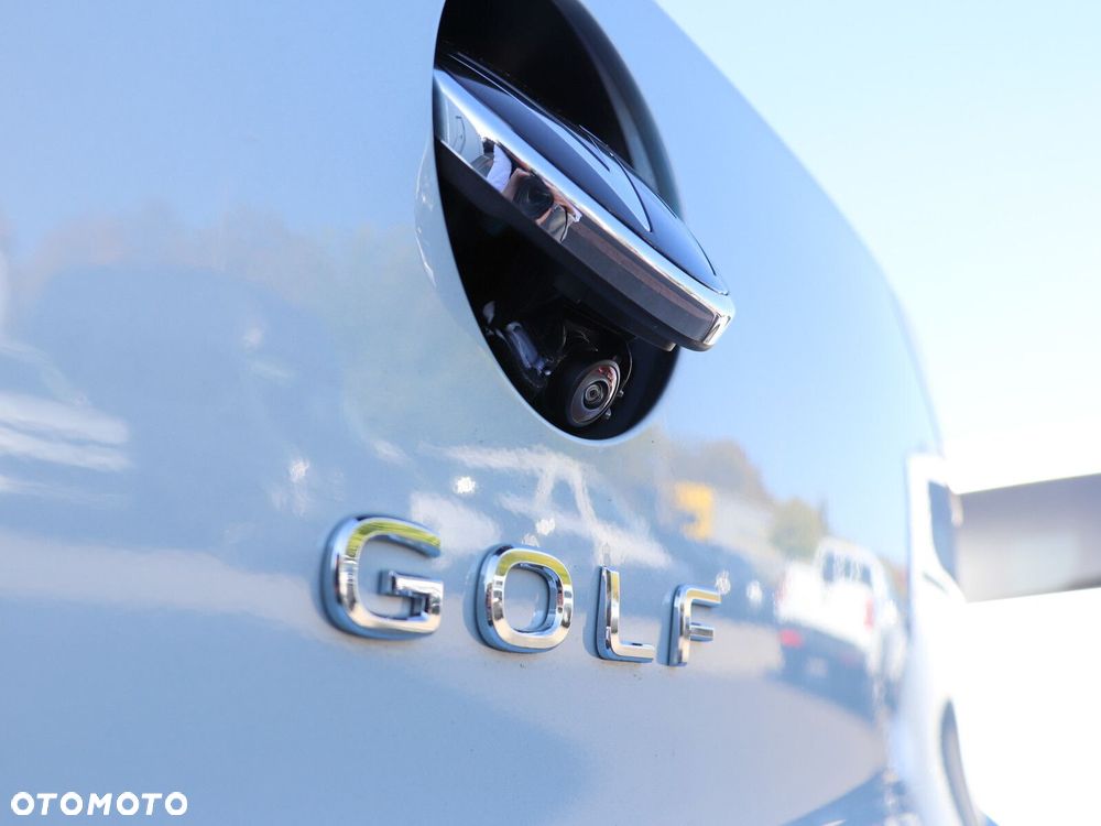 Volkswagen Golf - 25