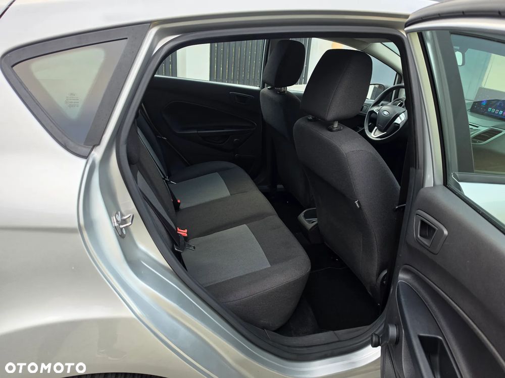 Ford Fiesta - 15