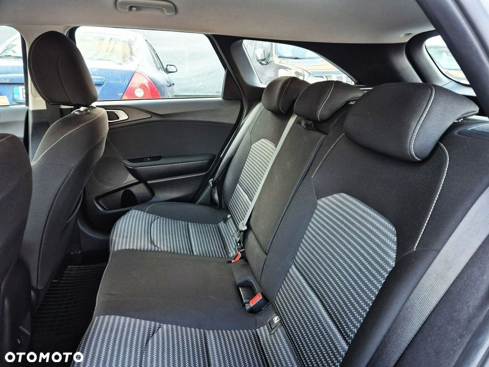 Kia Ceed 1.5 T-GDI M DCT - 16