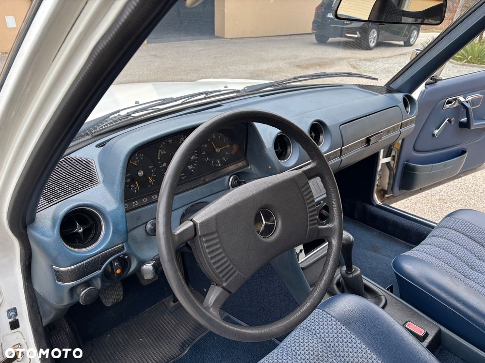 Mercedes-Benz W123 - 9