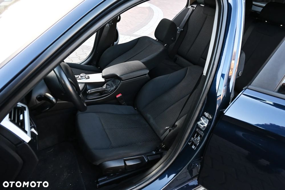 BMW Seria 3 320d Sport-Aut - 26