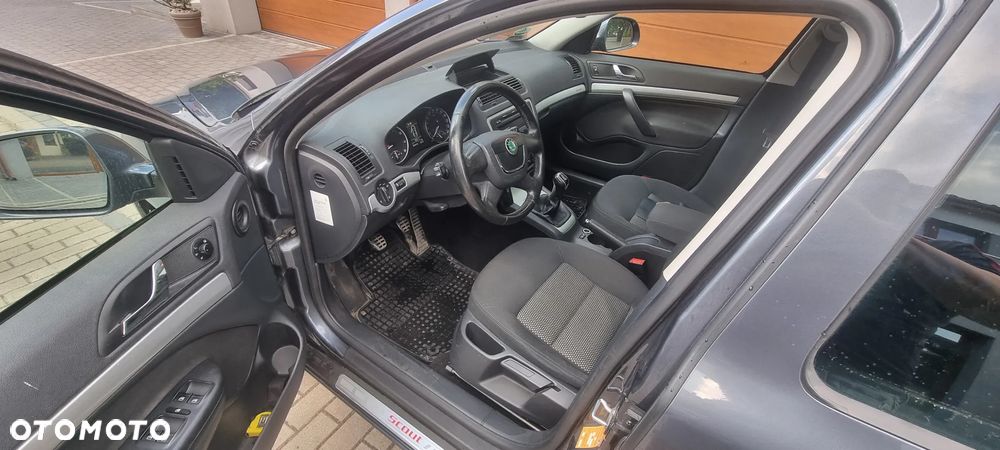 Skoda Octavia Scout 1.8 TSI - 4