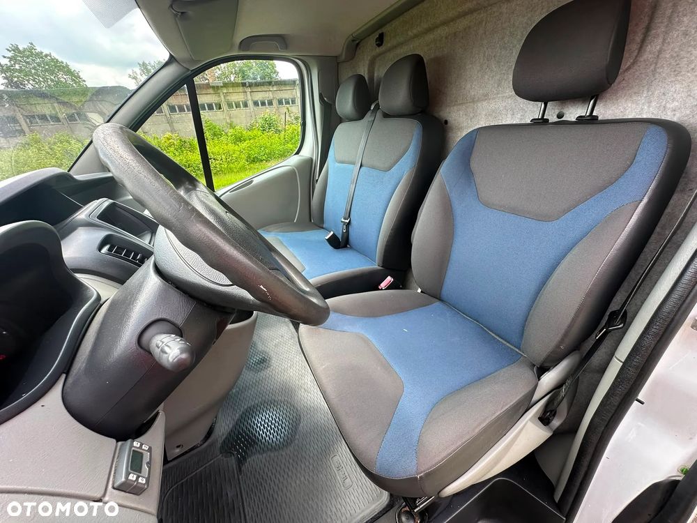 Renault Trafic 2.0 diesel 115kM 2011 rok, automat, WEBASTO, HAK, STAN BARDZO DOBRY!!! - 25
