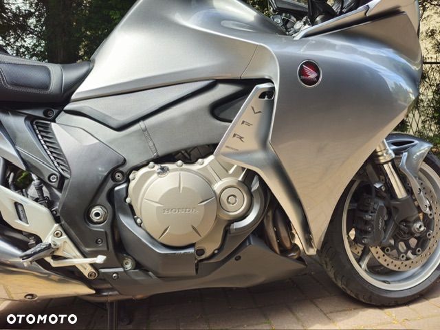 Honda VFR - 6