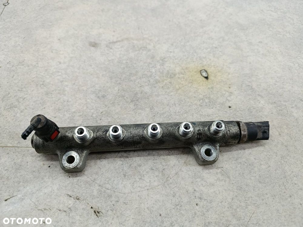 LISTWA WTRYSKOWA DIESEL OPEL VIVARO A 8200347593 0445214042  BOSCH 2.5 DTI - 4