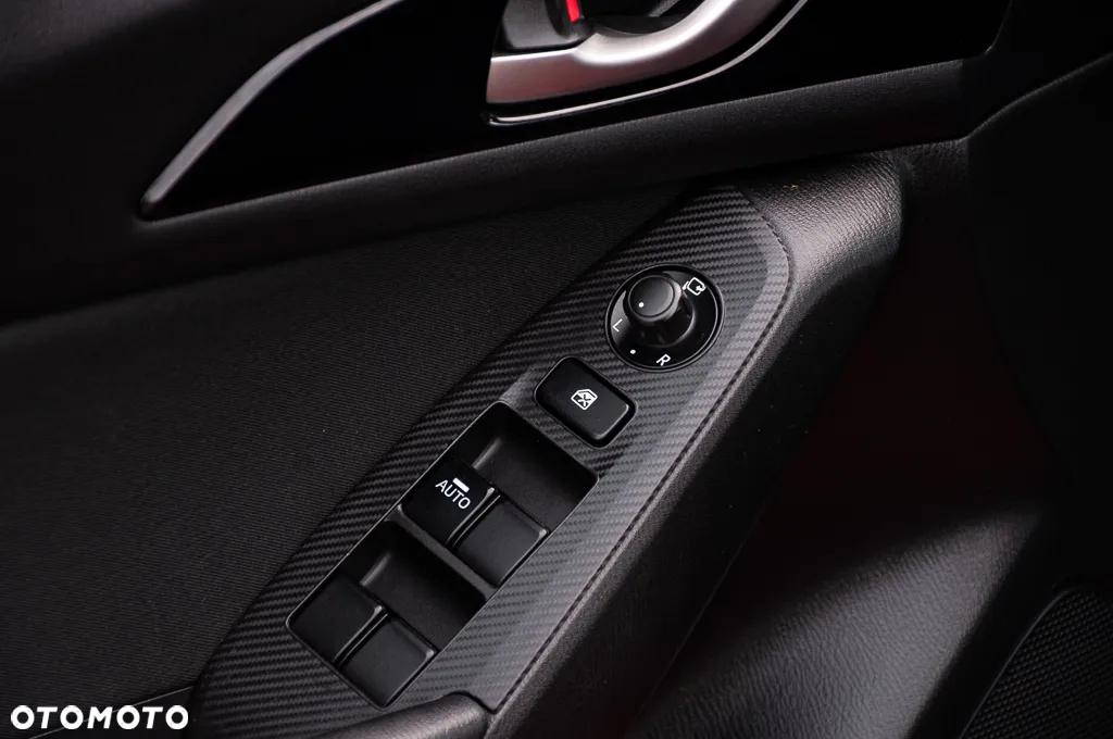 Mazda 3 SKYACTIV-G 120 Exclusive-Line - 37