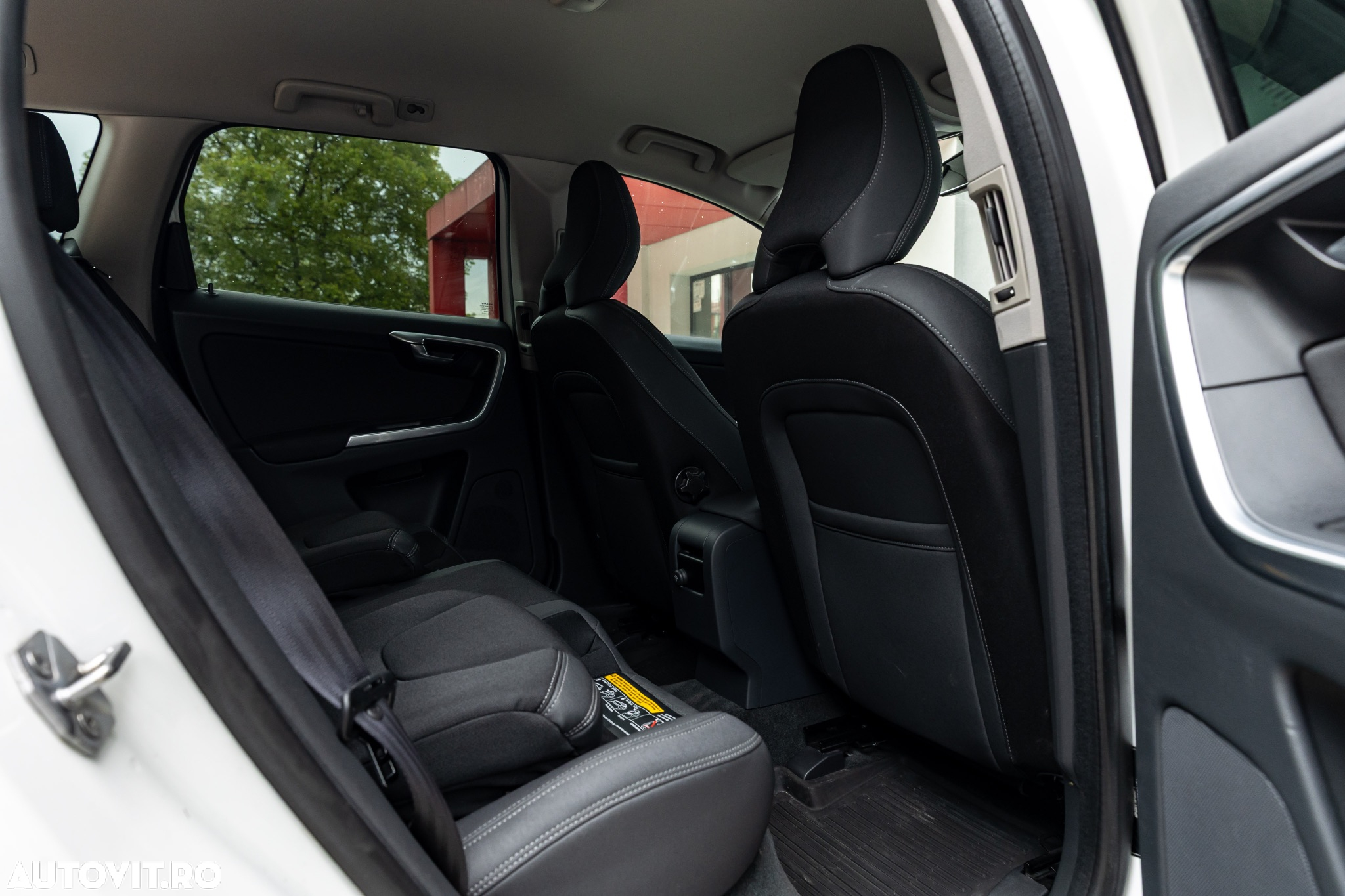 Volvo XC 60 D4 Geartronic Momentum Pro - 15