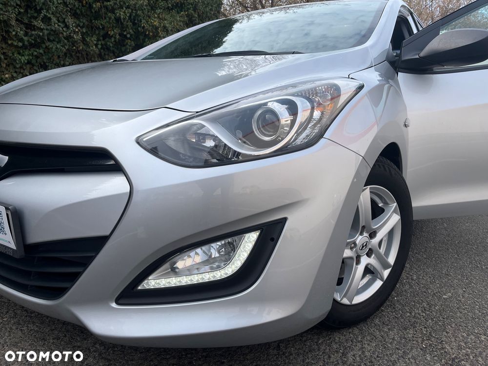 Hyundai i30 1.4 Classic + - 17