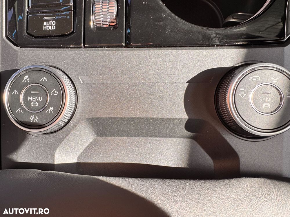 Volkswagen Touareg V6 TDI 4MOTION R-Line - 16