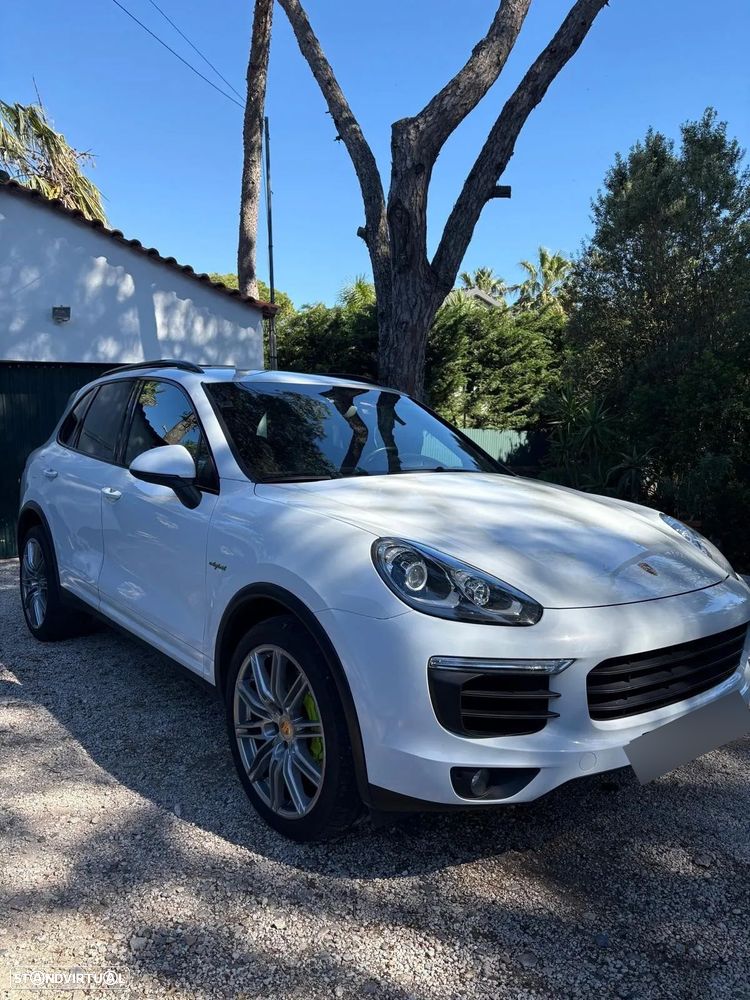Porsche Cayenne S - 1