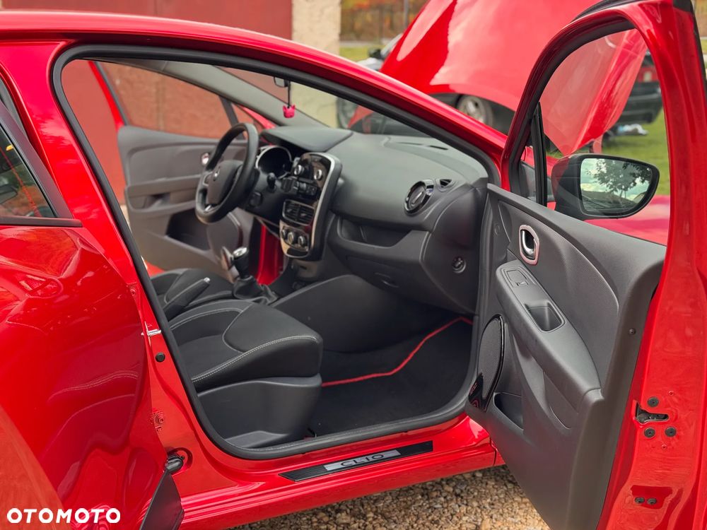 Renault Clio - 19