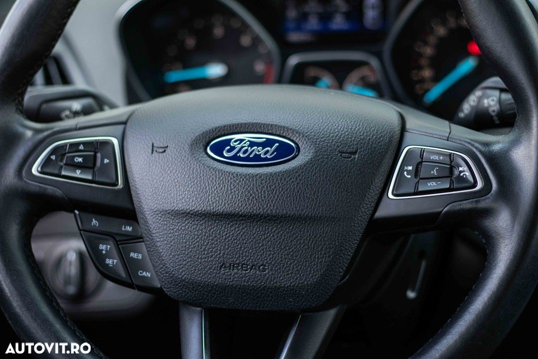Ford Kuga 1.5 TDCi 2WD Trend - 36