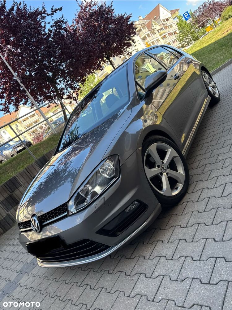 Volkswagen Golf - 1