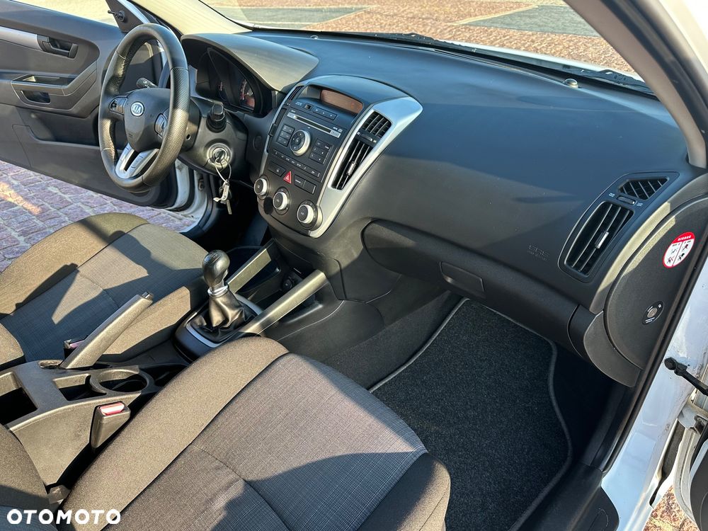 Kia ProCeed 1.4 M - 6