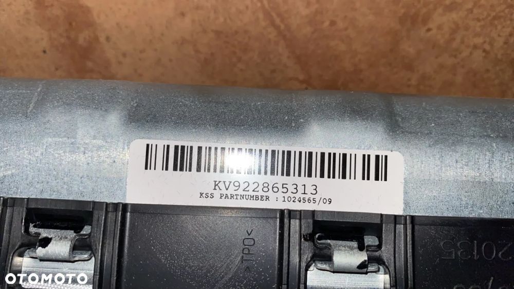 PODUSZKA POWIETRZNA KOLANOWA BMW F30 KV922865313 - 2
