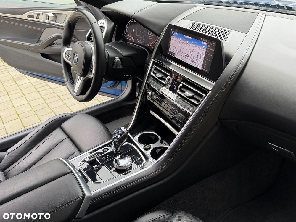 BMW Seria 8 - 23