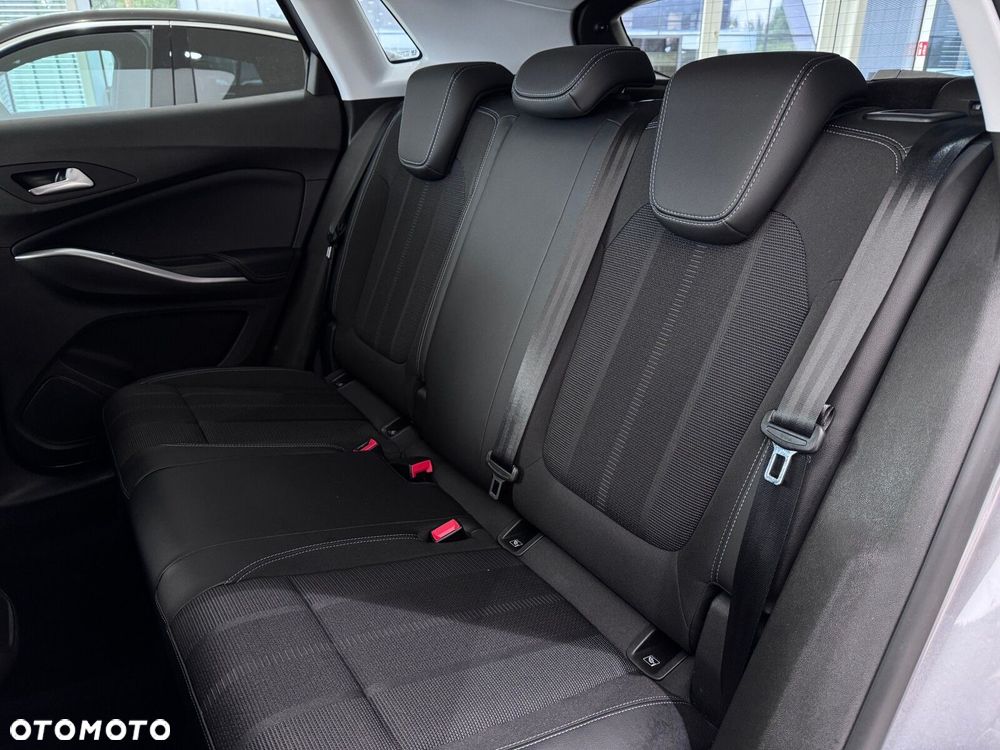 Opel Grandland 1.2 T Business Elegance S&S - 13