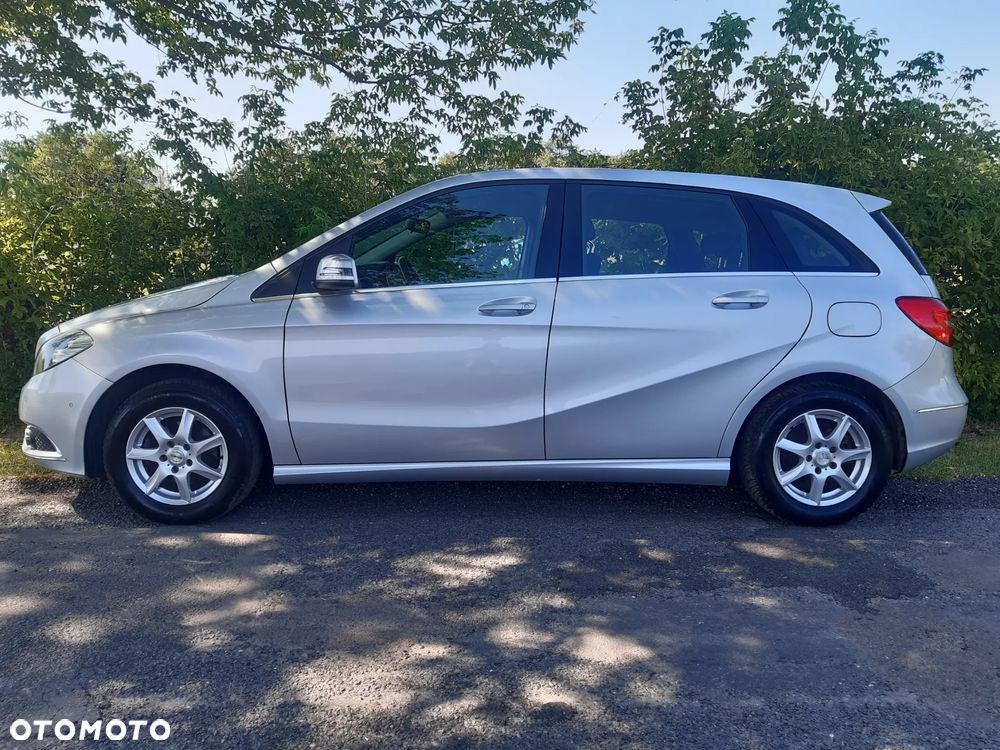 Mercedes-Benz Klasa B 180 Edition - 3