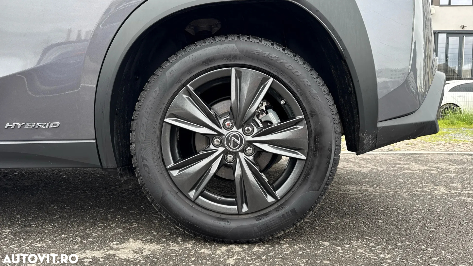 Lexus UX 250h 2.0L HEV 20H- (178 HP) 4X4 CVT Executive - 16