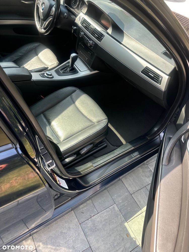 BMW Seria 3 320i - 8
