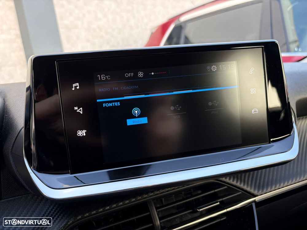 Peugeot 208 1.2 PureTech SE Style - 19